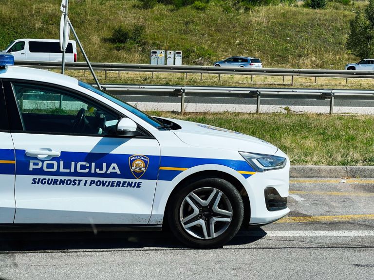 promet, hrvaška, ceste, cestnina, hitrost, radar, policija