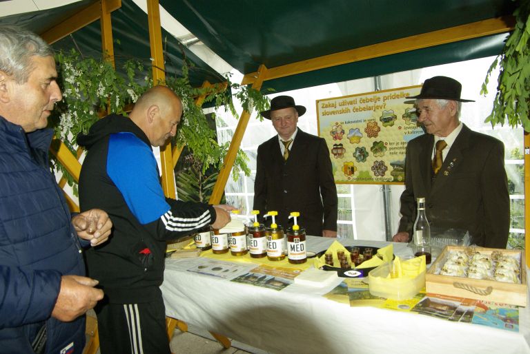 cebelarsko-drustvo-sentjernej, 120-let, praznik