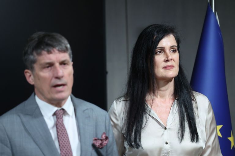 sluga, sajovic