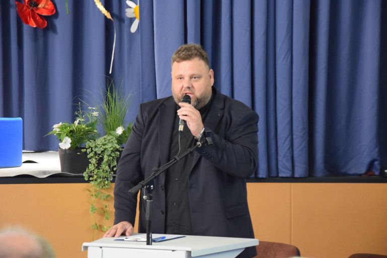 oš-dr.-antona-trstenjaka-negova, okrogla-miza, trstenjakovo-leto, majhne-šole