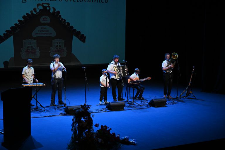 murska-sobota, 10-obletnica-pomurskega-materinskega-doma-s-svetovalnico-škofijske-karitas-murska-sob
