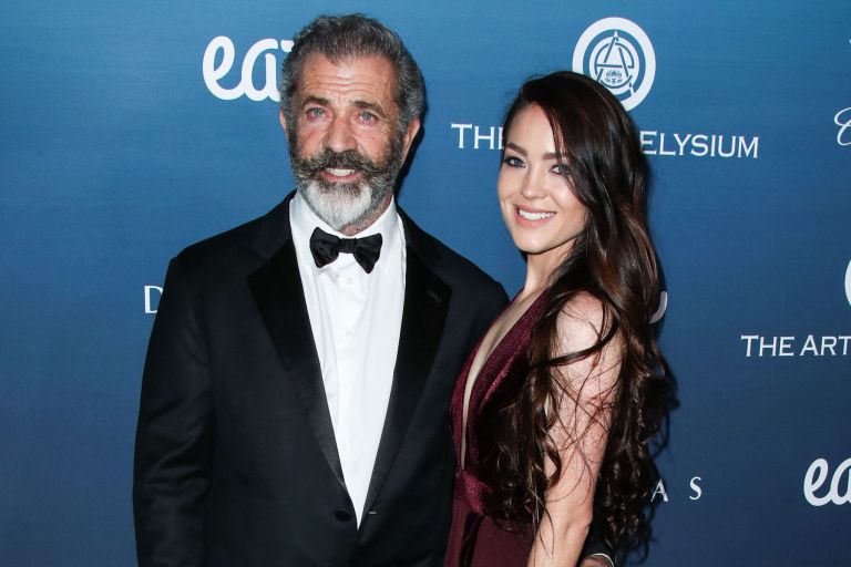 Mel Gibson, Rosalind Ross.jpg