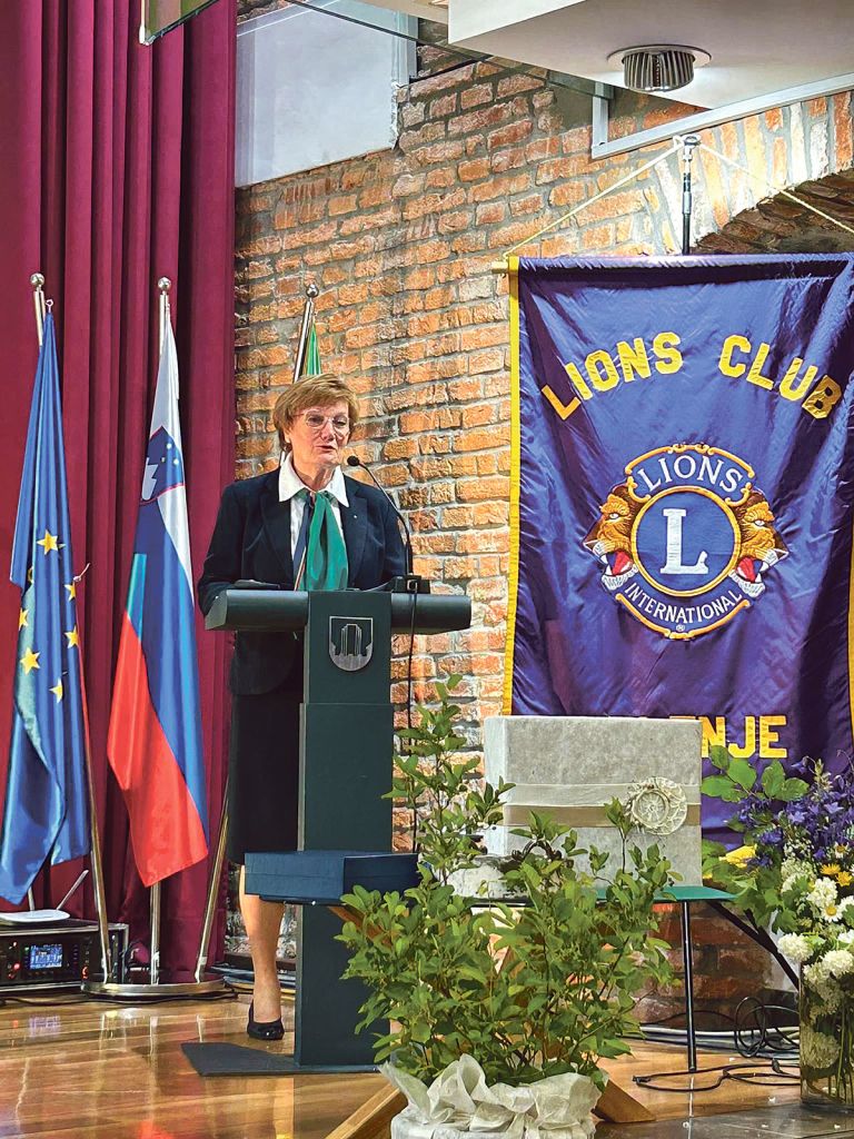 Avberšek-Lions.jpg