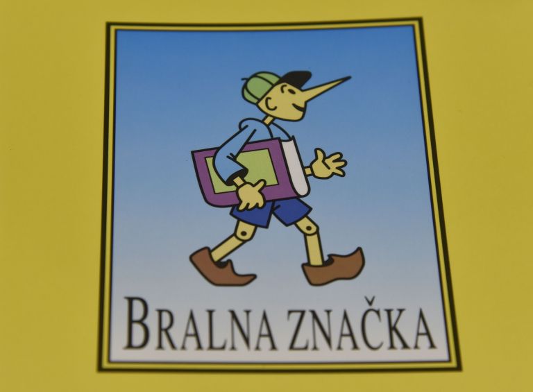 bralna znacka.jpg