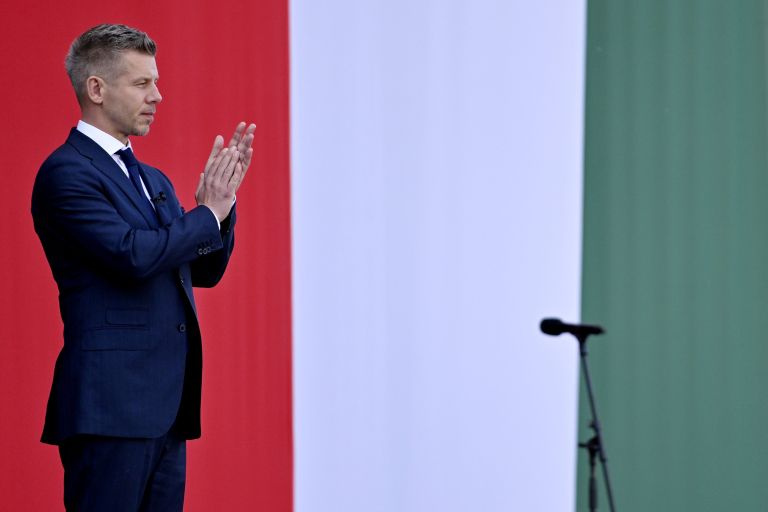 UV MAGYAR profimedia-1098121993.jpg