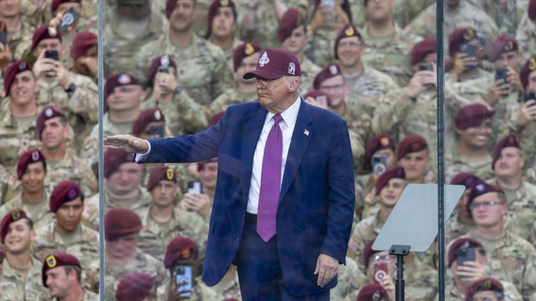 ameriški vojaki, donald trump.jpg