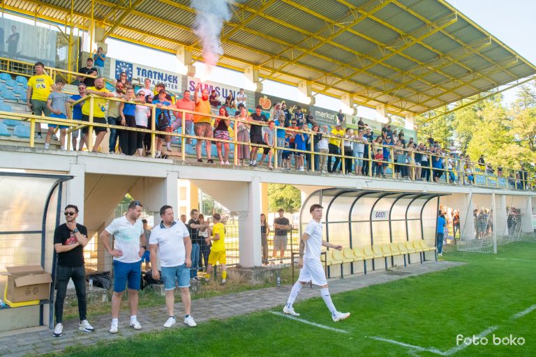 2-sml-vzhod, nd-aluvar-beltinci, slavje, tribune, navijaci