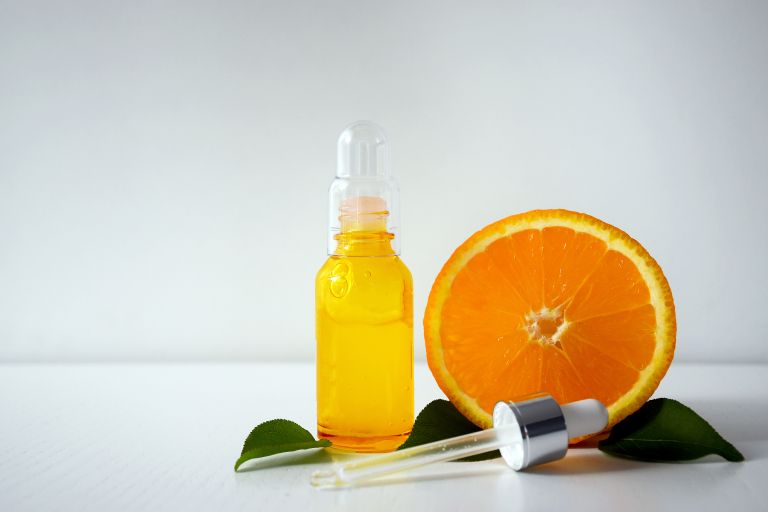 serum, vitamin c