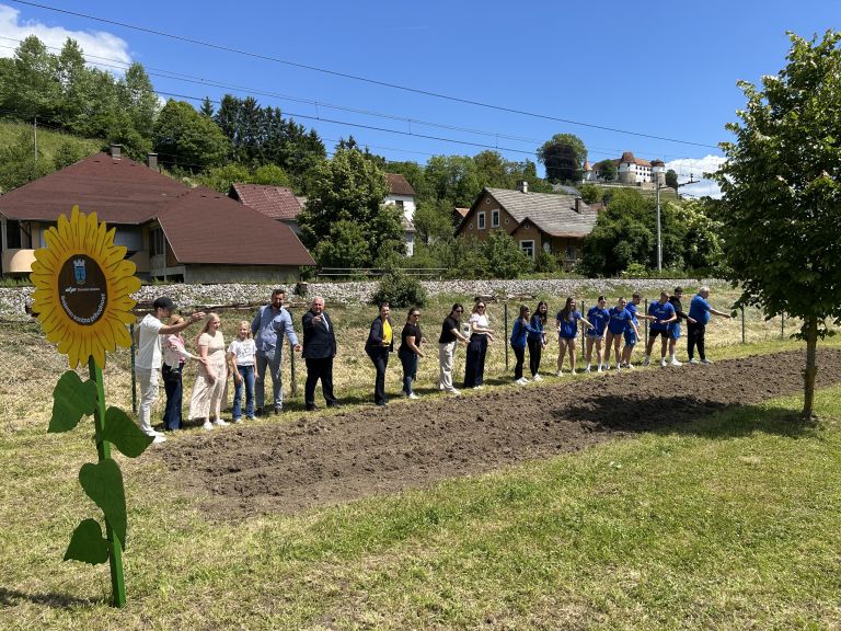 slovenske-zeleznice, sejemo-soncno-prihodnost, soncnice, lasko, sevnica