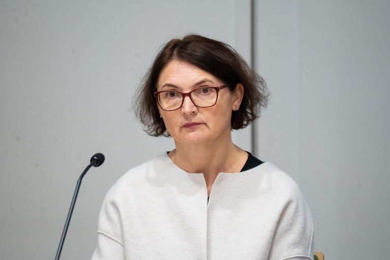 Dr. Urška Blaznik