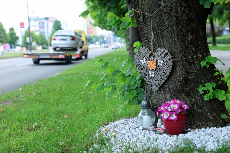 svece, cesta, ljubljana, kopitarjeva, nesreca