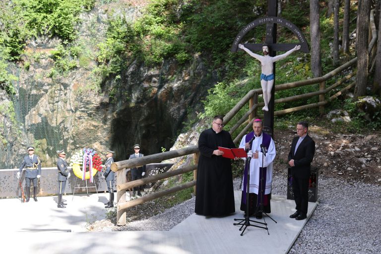 macesnova-gorica