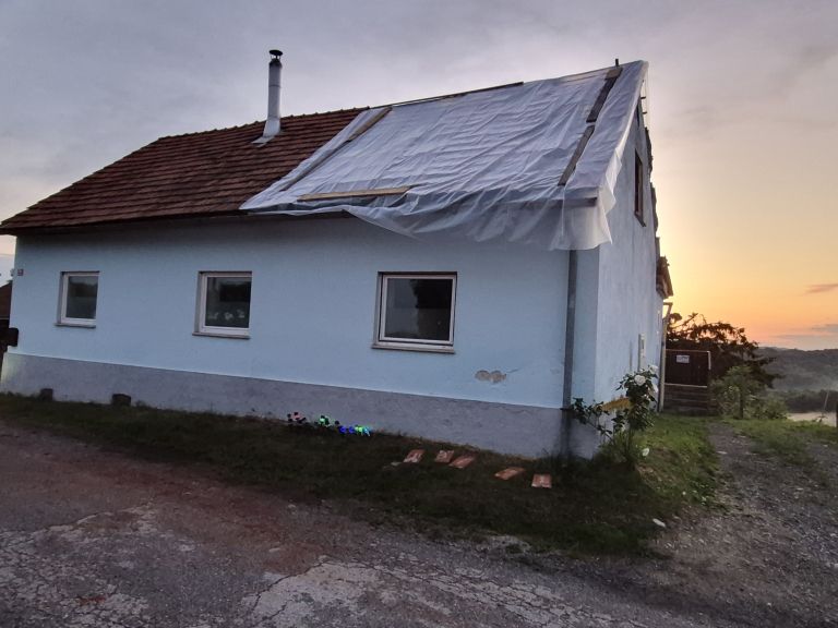 neurje, sveta-ana, odkrite-strehe, podrta-drevesa