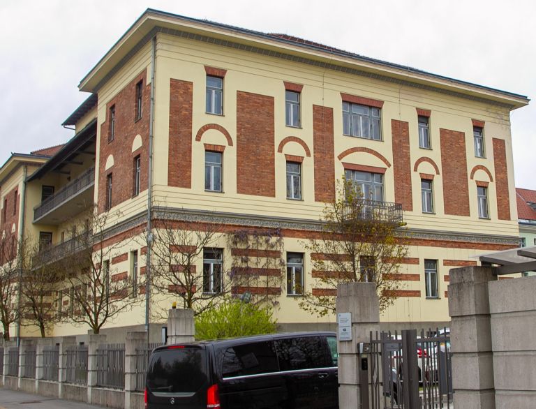 zunanje ministrstvo.jpg