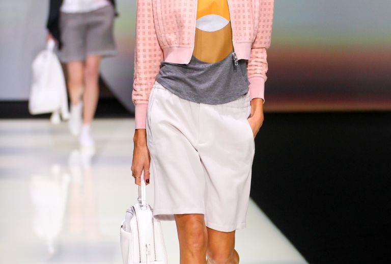 Bermuda hlače, moda, stil, bomber jakna