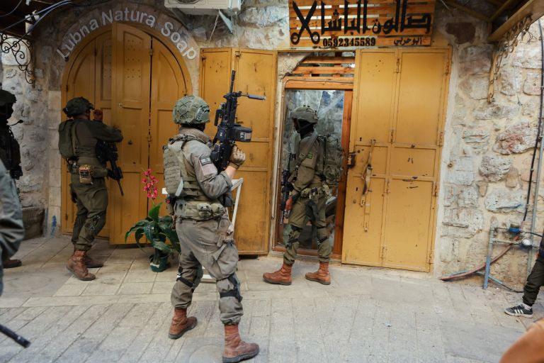 izrael vojaki hebron pf.jpg