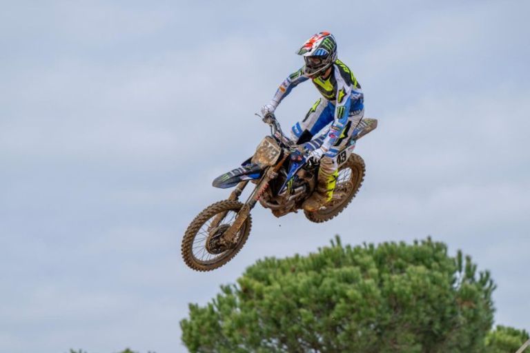 Tim Gajser je zaradi padca v drugi vožnji ostal brez možnosti za vrhunsko uvrstitev v Nemčiji.