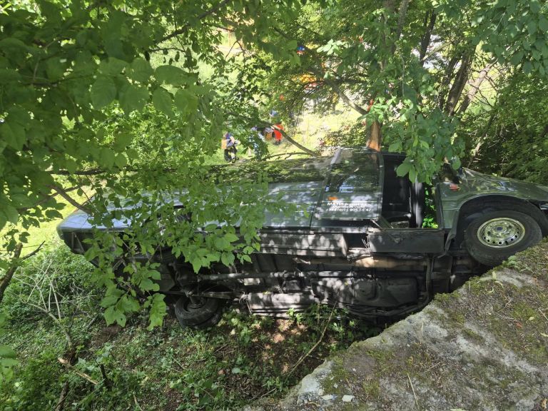 predjama, nesreca, minibus