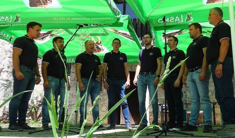 ljudski-pevci-iz-vrhpolja