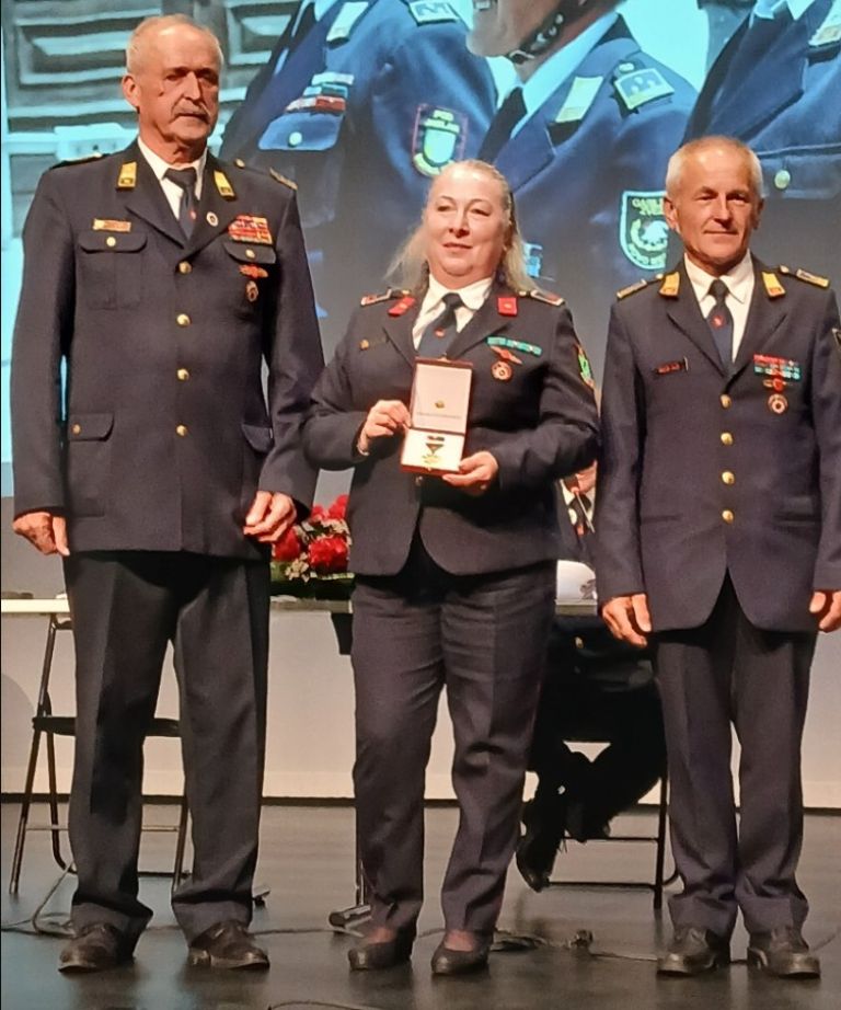 Majda Obštetar ob prejemu priznanja