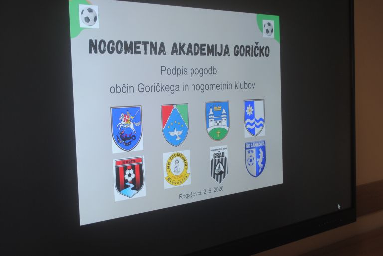 podpis-pogodbe, nogometna-akademija-goricko, sejna-soba, obcina-rogasovci