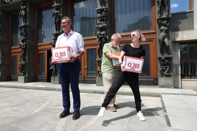 referendum proti politicni policiji pl.jpg
