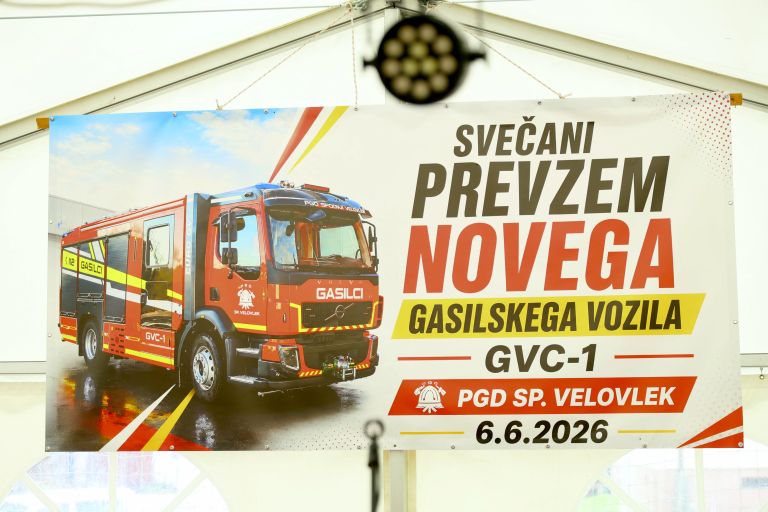 gasilci, gasilci-velovlek, gasilski-avto