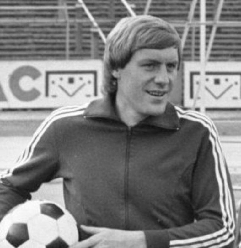Hugo Broos.jpg