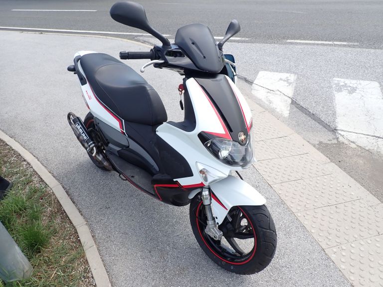 moped (1).jpg