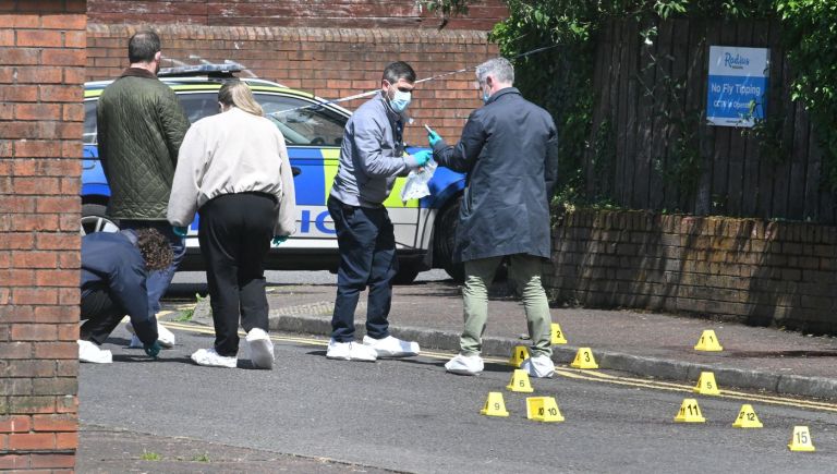 policija, belfast, napad