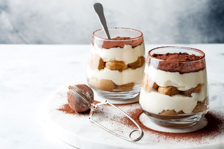 tiramisu v kozarcu