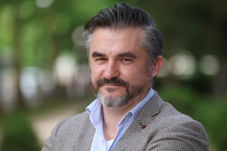tomaz-dezelan, politolog