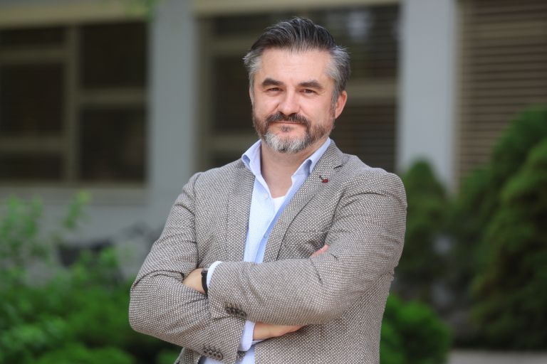 tomaz-dezelan, politolog