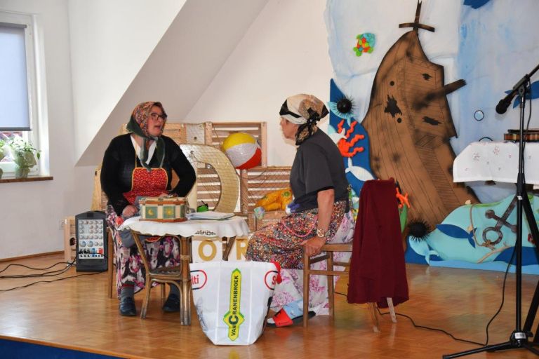 dvorski-pozdrav-poletju