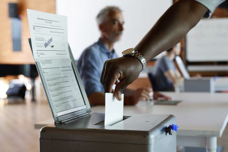 referendum svica.jpg