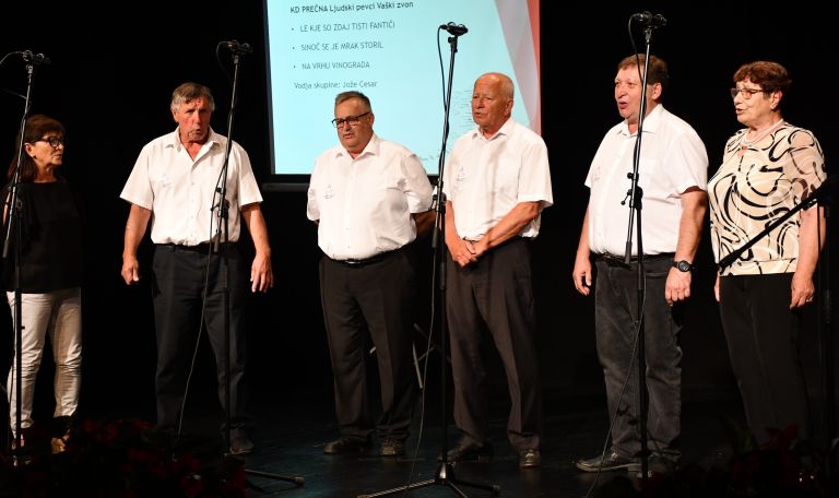 skupaj-ohranjajmo-ljudsko-pesem-in-ples