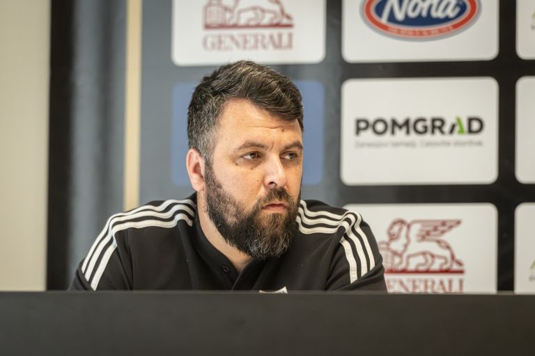 mura, tiskovna-konferenca