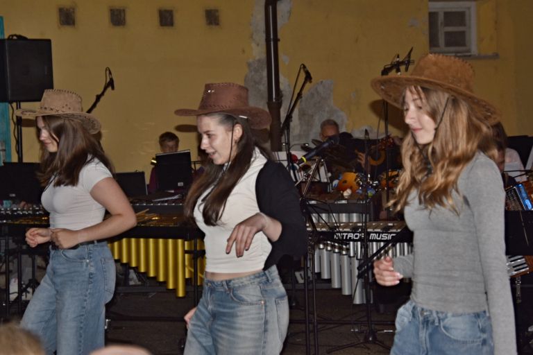 glasbena-sola-gornja-radgona, vecer-v-mestu