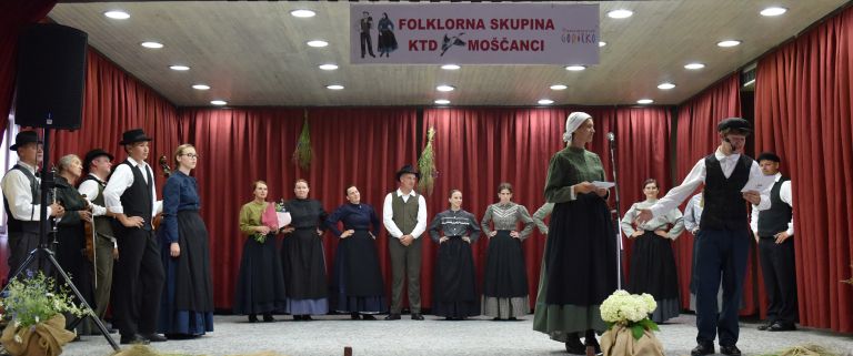 peli-in-plesali-so-jih-mati-moja, moscanci
