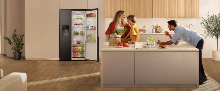Ob nakupu določenih modelov hladilnikov Gorenje prejmete mikrovalovno pečico ali ledomat za 1 €.