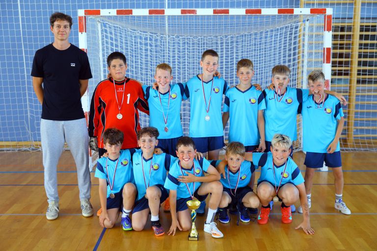 Nogomet_MT_učenke_učenci_letnik_2015_OŠ Ljudski vrt.JPG