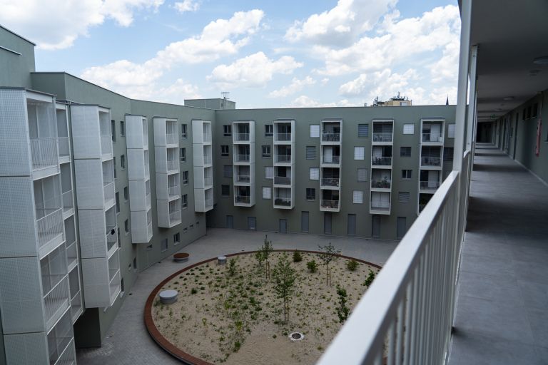 zeleni-dvor, stanovanjsko-poslovni-objekt, imo-real