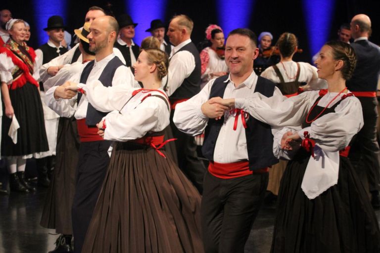 folklora.jpeg