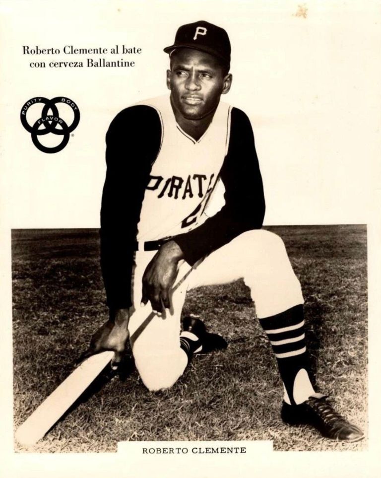 Baseballska legenda Roberto Clemente je življenje izgubila na humanitarni misiji. Na silvestrovo 1972 je z letalom spremljal pomoč za žrtve potresa v Nikaragvi, a je letalo kmalu po vzletu strmoglavilo.
