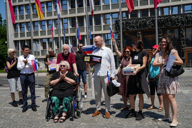 novela zakona o tujcih, referendum