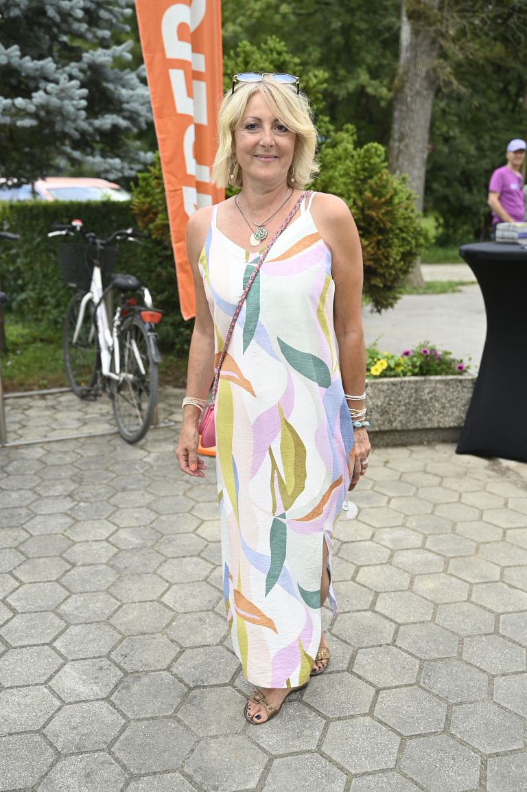alenka bikar - sr.jpeg