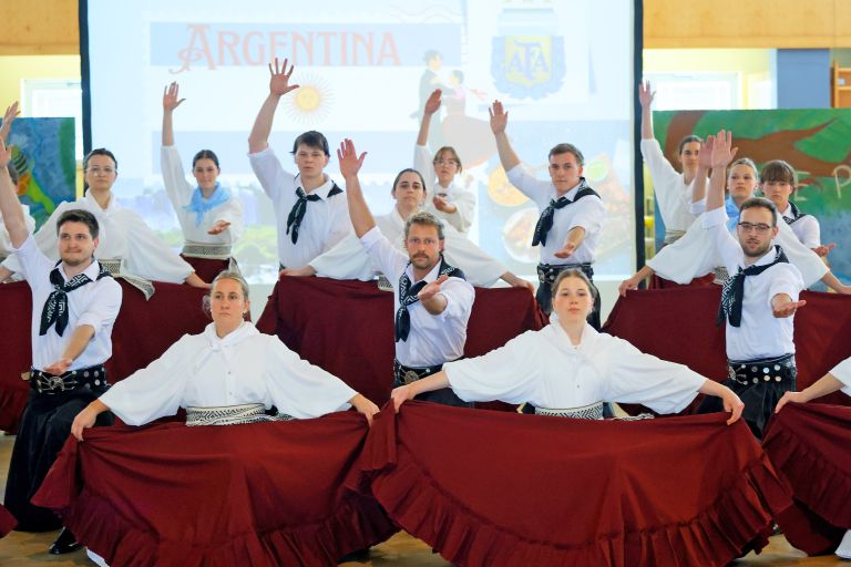 cg_folklora_argentina_1.jpg