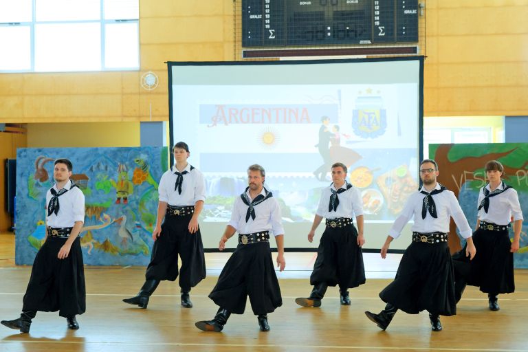 cg_folklora_argentina_2.jpg