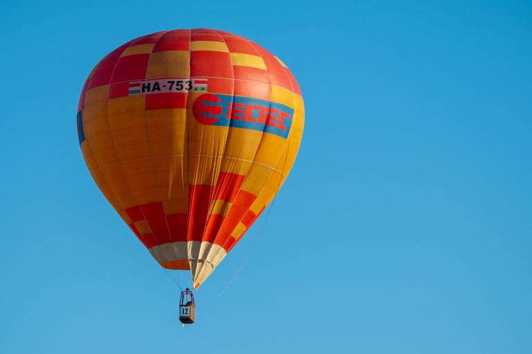balon, odprto-drzavno-prvenstvo-slovenije-in-madzarske-v-letenju-s-toplozracnimi-baloni, baloni