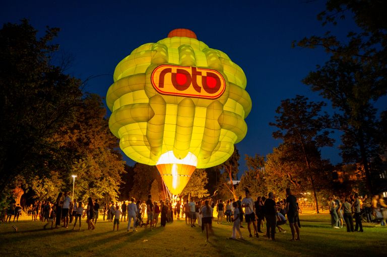 night-glow, baloni, odprto-drzavno-prvenstvo-slovenije-in-madzarske-v-letenju-s-toplozracnimi-baloni